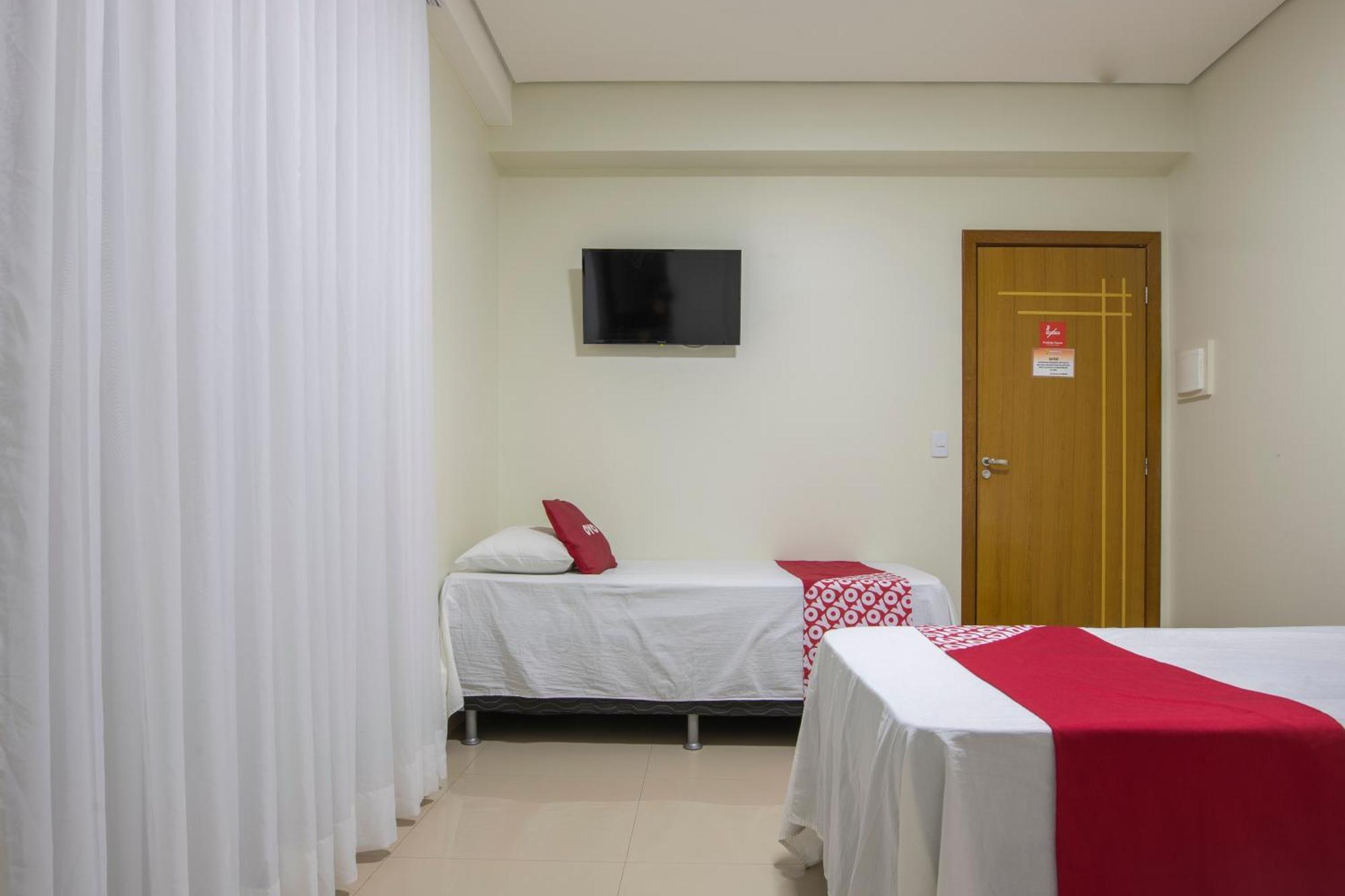 Oyo Tropical Confort Hotel, Brasilia Sao Sebastiao  Екстер'єр фото